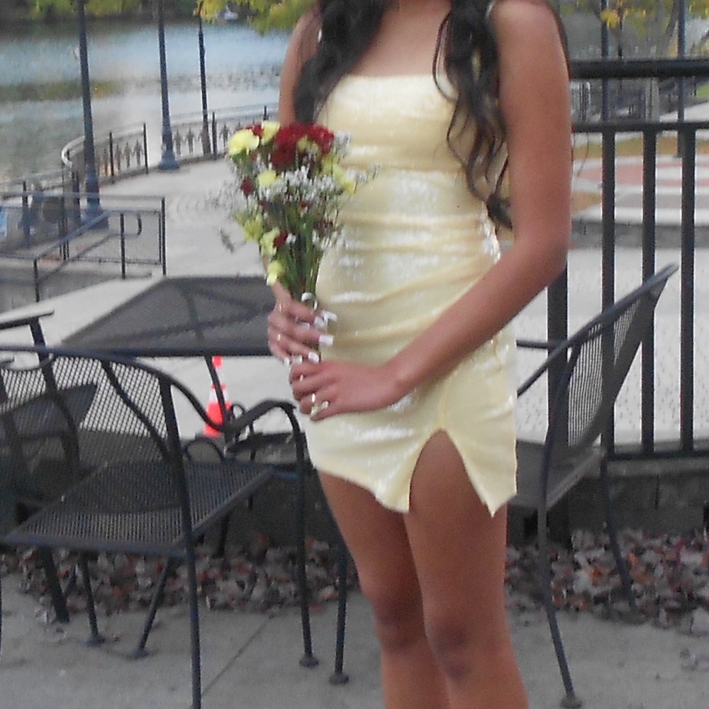 Windsor Yellow Mini Hoco Dress